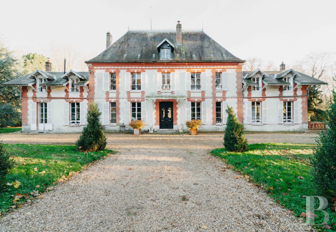 A 19th-century château and extensive wooded grounds not far from Gisors, in the Oise department  - photo  n°35