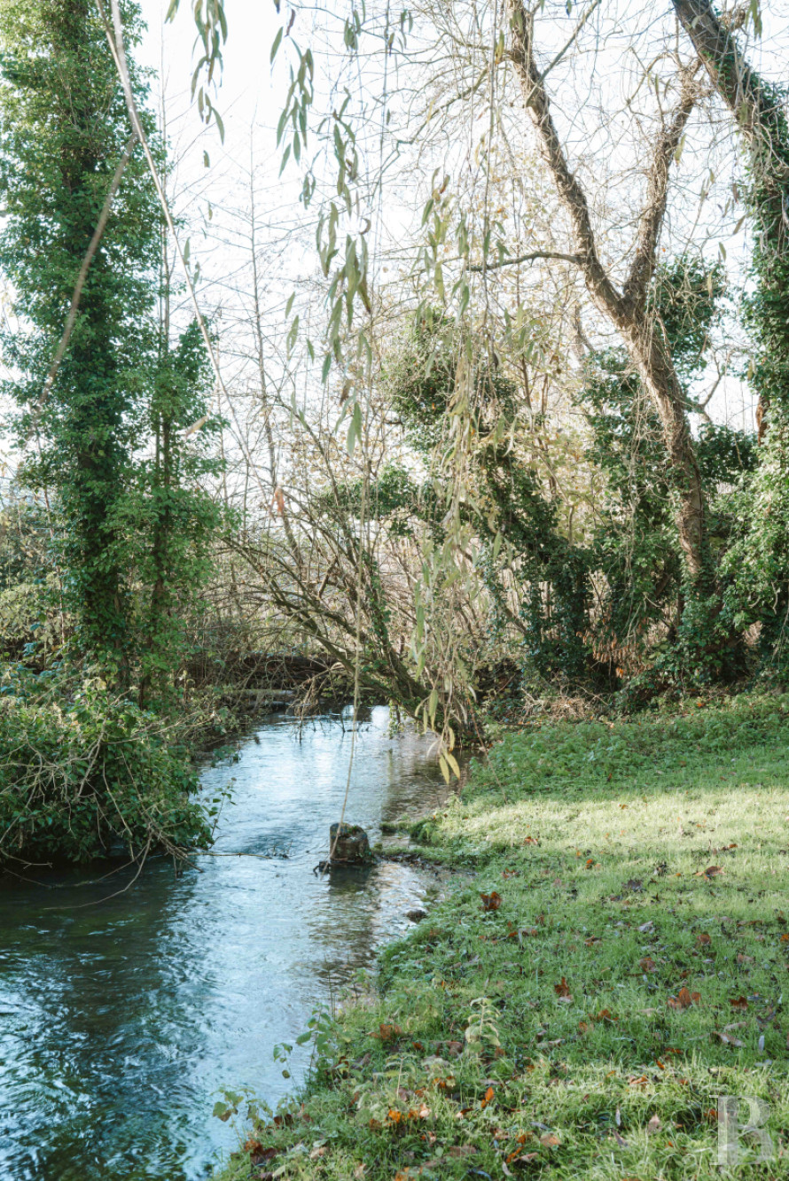 Dans l’Oise, non loin de Gisors, un château du 19e siècle et son grand parc arboré - photo  n°2