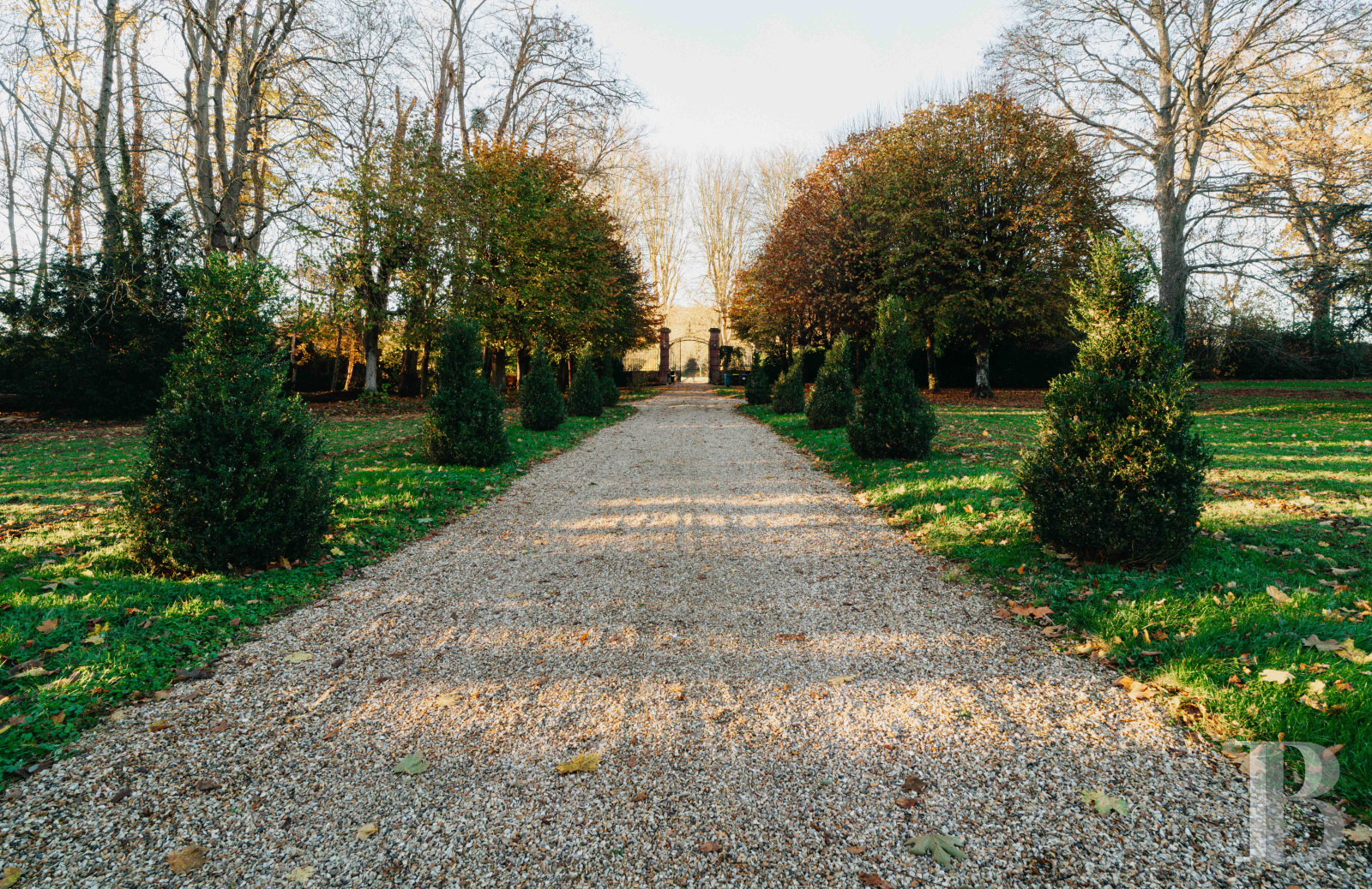 Dans l’Oise, non loin de Gisors, un château du 19e siècle et son grand parc arboré - photo  n°36