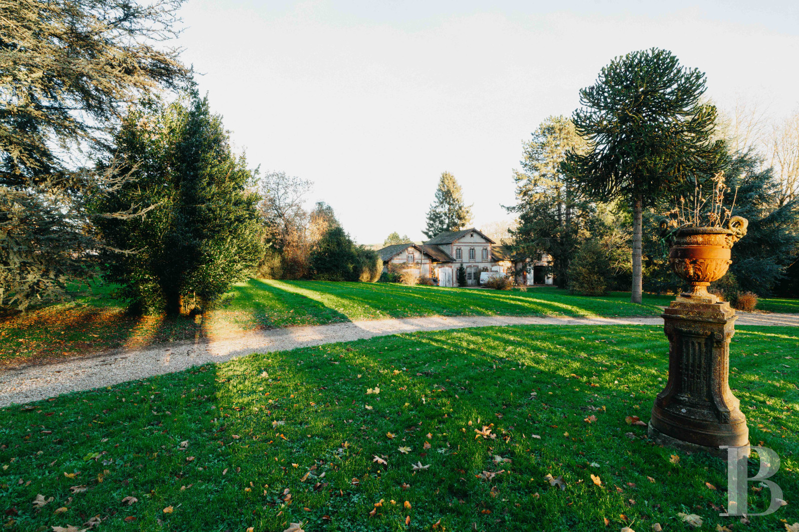 Dans l’Oise, non loin de Gisors, un château du 19e siècle et son grand parc arboré - photo  n°37
