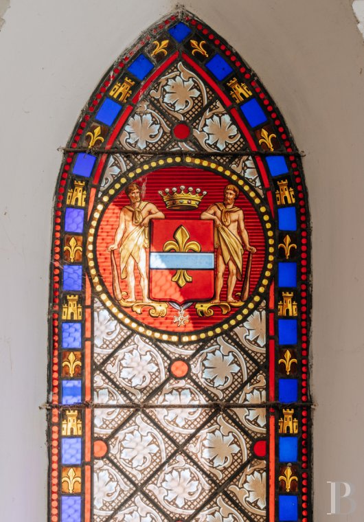 An 18th-century Provencal château on the edge of the village of Mazan to the east of Carpentras, in the Vaucluse - photo  n°29