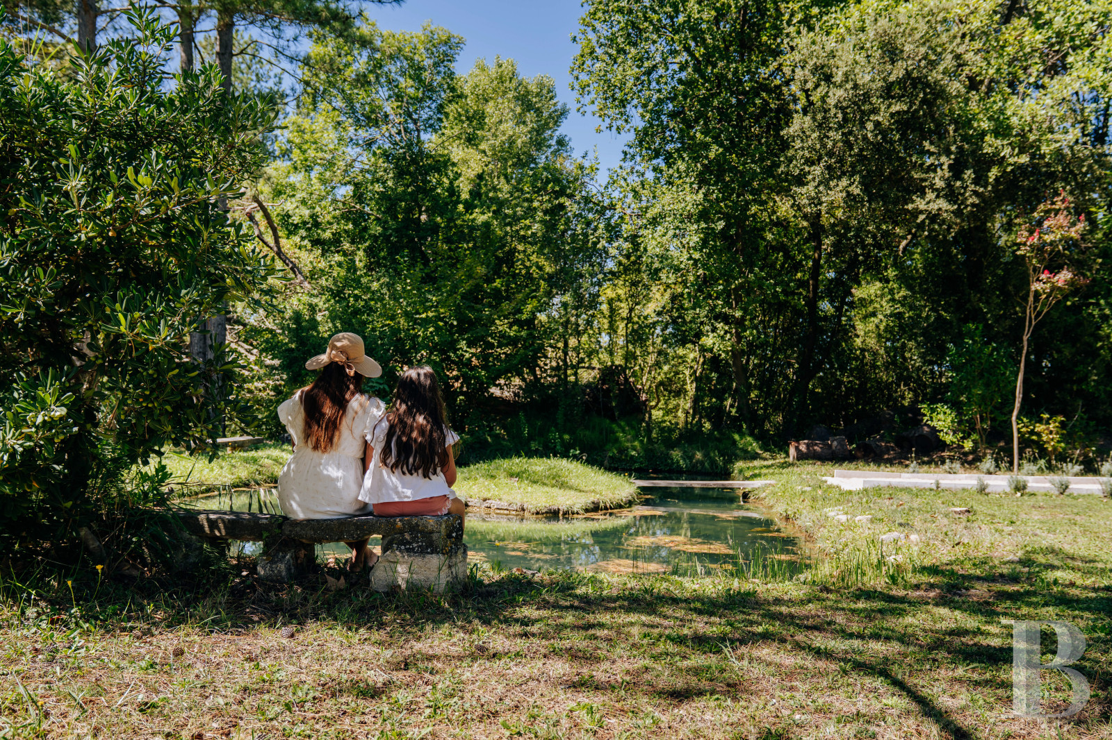 An 18th-century Provencal château on the edge of the village of Mazan to the east of Carpentras, in the Vaucluse - photo  n°32