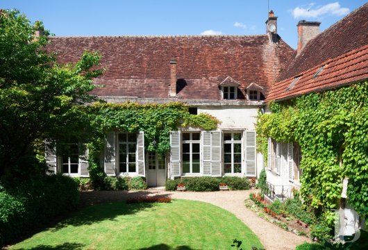 mansion houses for sale France burgundy   - 3
