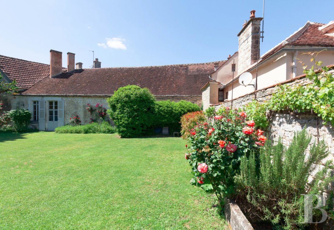 mansion houses for sale France burgundy   - 16