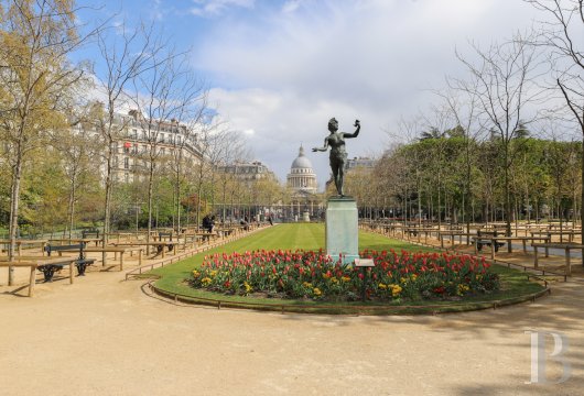 A vast apartment set around a garden in Paris, between Boulevard Saint-Germain and the Seine - photo  n°28