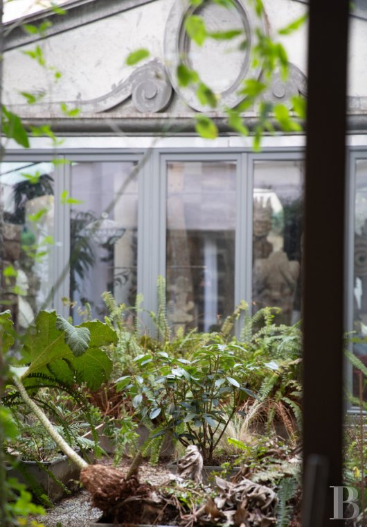 A vast apartment set around a garden in Paris, between Boulevard Saint-Germain and the Seine - photo  n°16