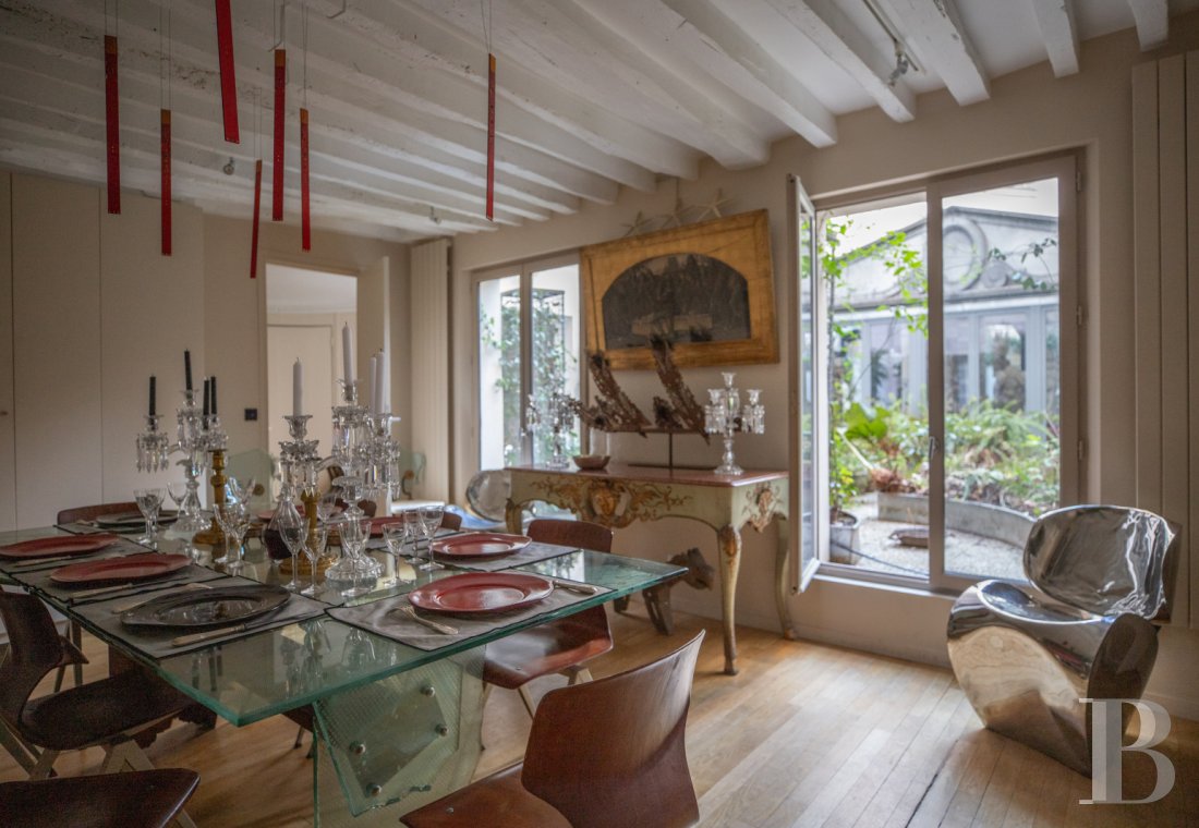 A vast apartment set around a garden in Paris, between Boulevard Saint-Germain and the Seine - photo  n°11