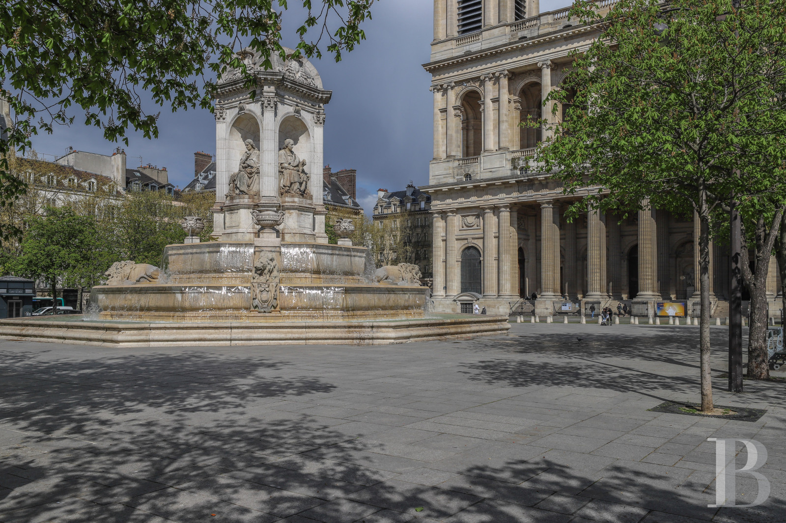 A vast apartment set around a garden in Paris, between Boulevard Saint-Germain and the Seine - photo  n°26