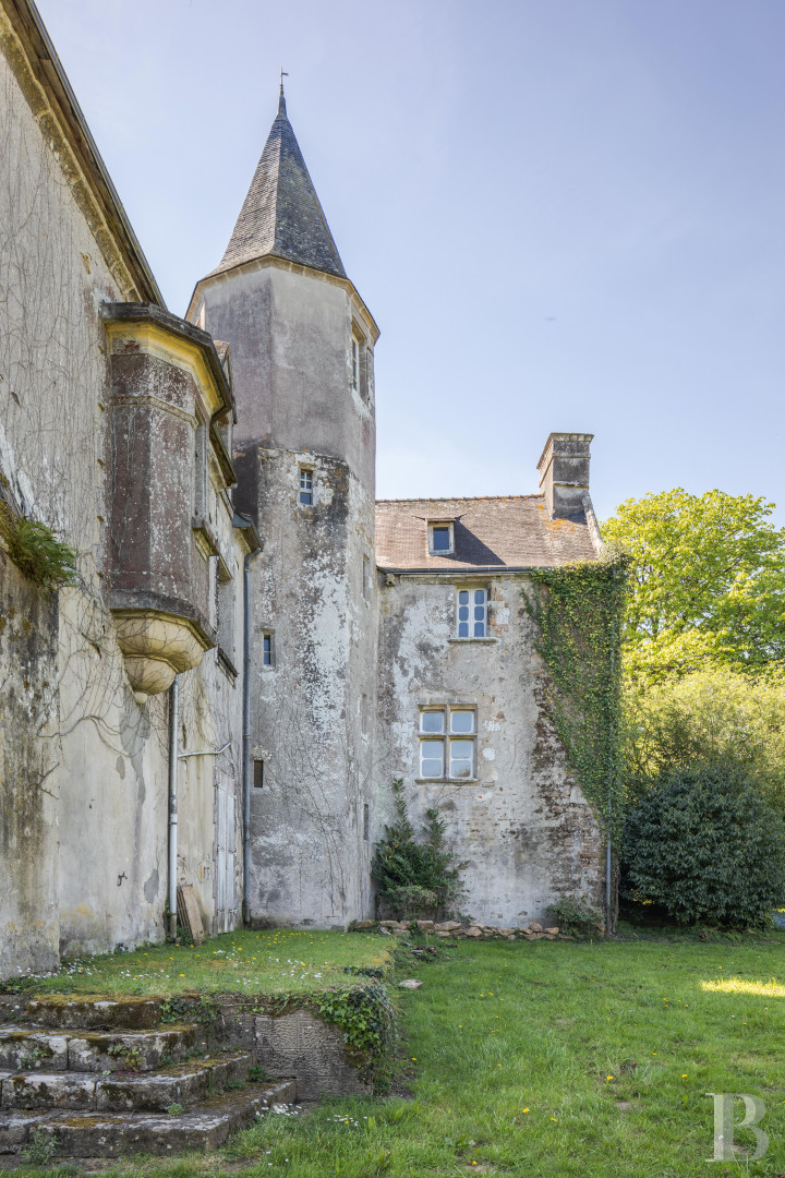 A chateau with medieval origins which has been converted into a holiday home near Quimperlé, in Brittany - photo  n°3