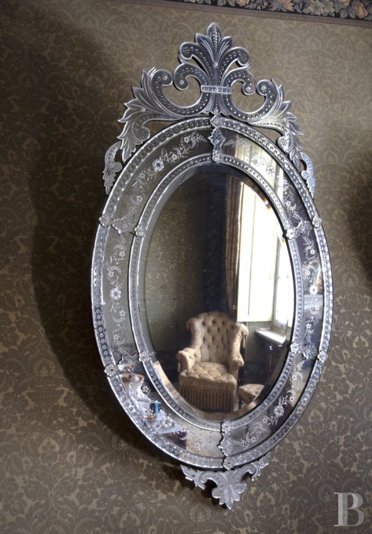 character properties France languedoc roussillon   - 12