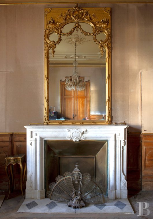 character properties France languedoc roussillon   - 9