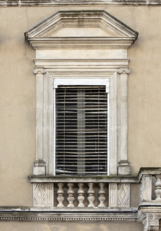 character properties France languedoc roussillon   - 4