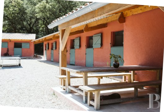 An estate dedicated to holidays and horse riding between Aubagne and Saint-Cyr-sur-Mer in the Bouches-du-Rhône department  - photo  n°7