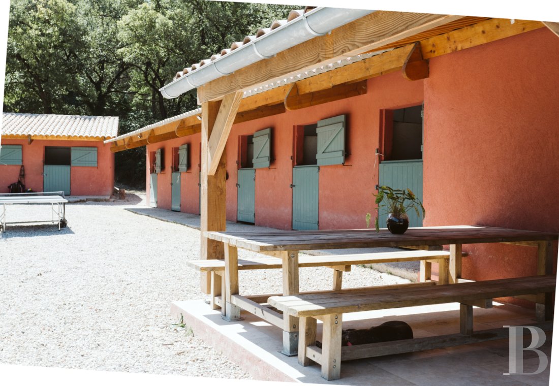 An estate dedicated to holidays and horse riding between Aubagne and Saint-Cyr-sur-Mer in the Bouches-du-Rhône department  - photo  n°42