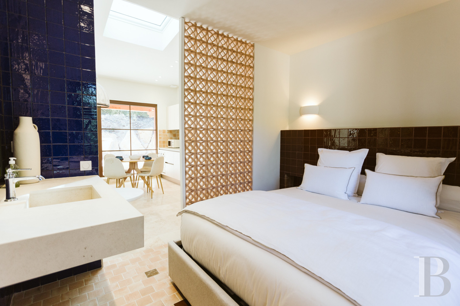 An estate dedicated to holidays and horse riding between Aubagne and Saint-Cyr-sur-Mer in the Bouches-du-Rhône department  - photo  n°26