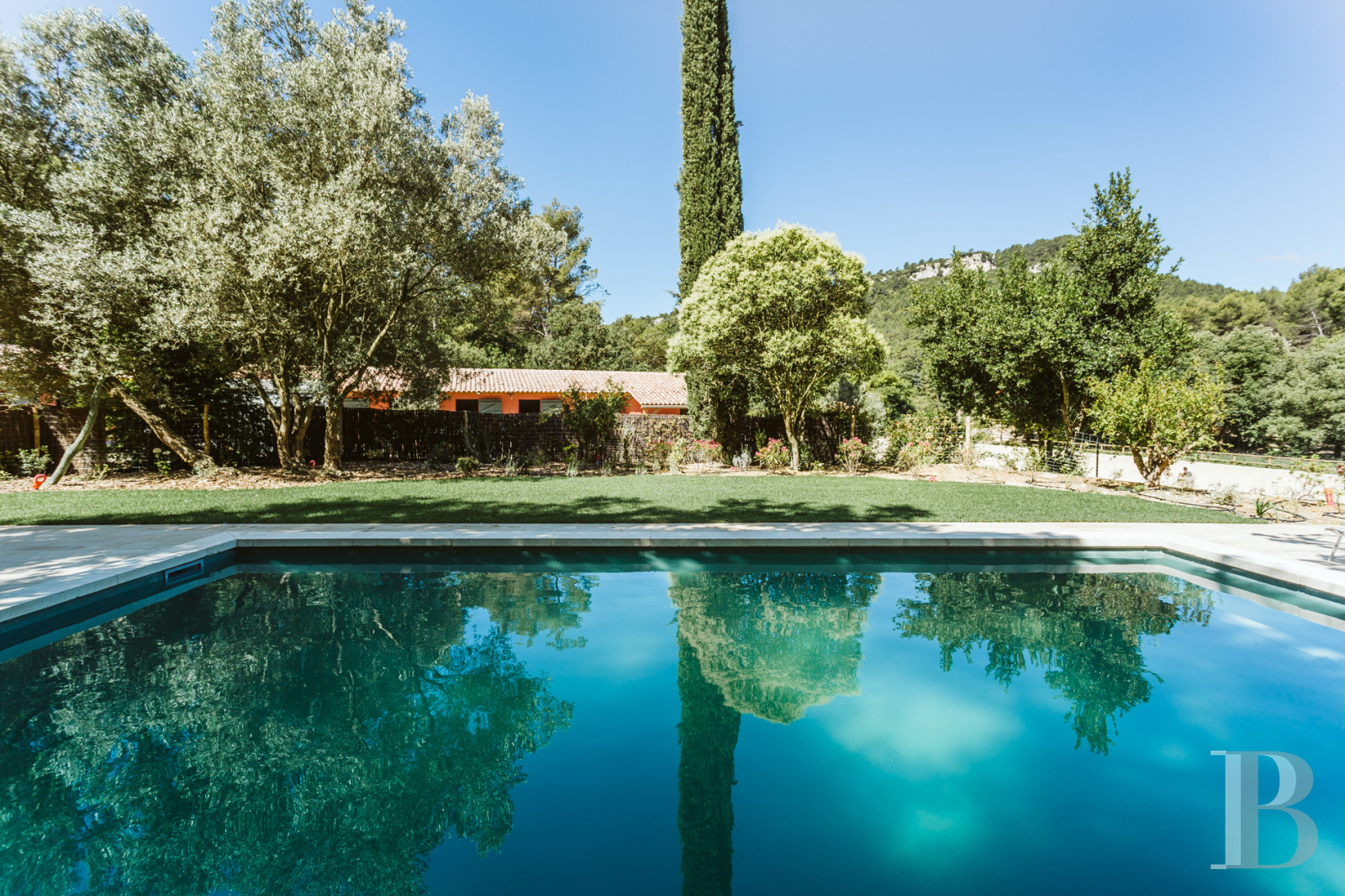 An estate dedicated to holidays and horse riding between Aubagne and Saint-Cyr-sur-Mer in the Bouches-du-Rhône department  - photo  n°4