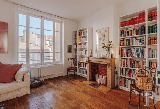 rhones-alpes - Au centre de Lyon, à deux stations de métro de la Place Bellecour, un appartement de 65 m², dans un immeuble des années soixante