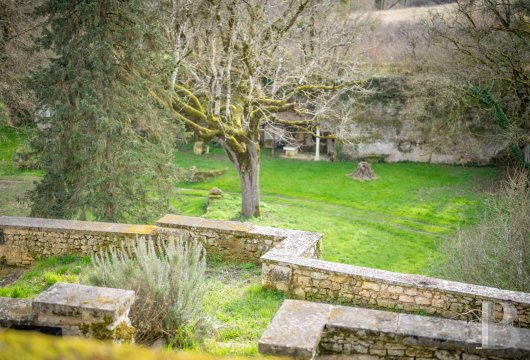 character properties France poitou charentes   - 9