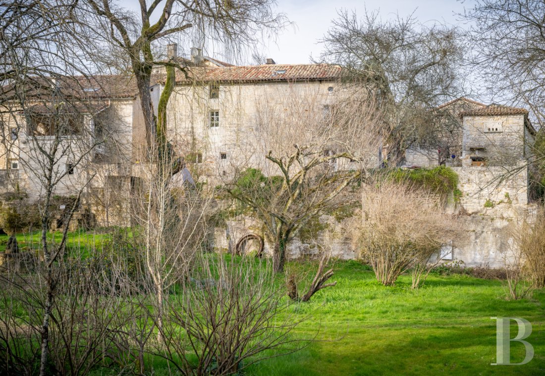 character properties France poitou charentes   - 2