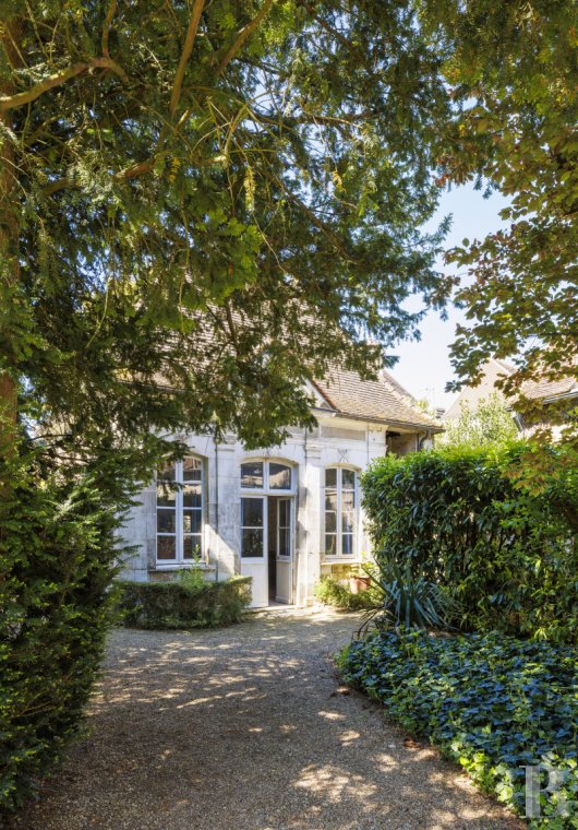 immobilier prestige bourgogne   - 24