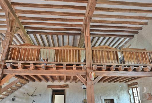 demeures et maisons a vendre france bourgogne   - 13
