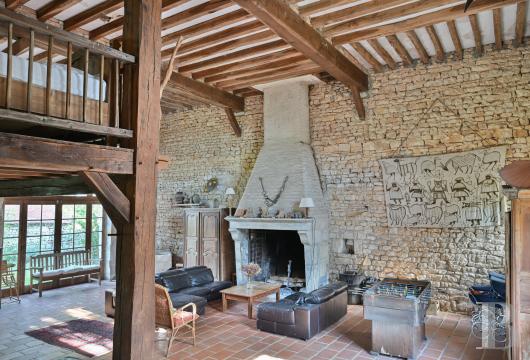 demeures et maisons a vendre france bourgogne   - 6