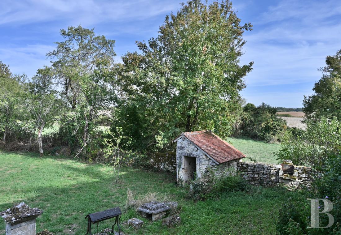 demeures et maisons a vendre france bourgogne   - 25
