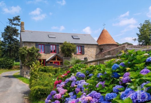 basse-normandie - Dans l’Orne, près de Lonlay-l'Abbaye, avec un jardin arboré de 4200 m², une longère du 19e s. rénovée et réinventée