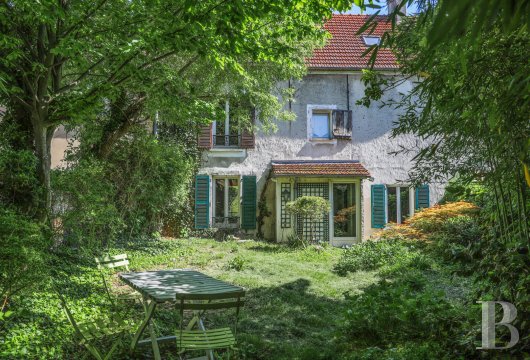ile-de-france - En Île-de-France, à 18 km au sud de Paris, une ancienne maison de maître de 1850 et ses jardins
