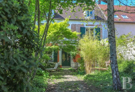 ile-de-france - En Île-de-France, à 18 km au sud de Paris, une ancienne maison de maître de 1850 et ses jardins