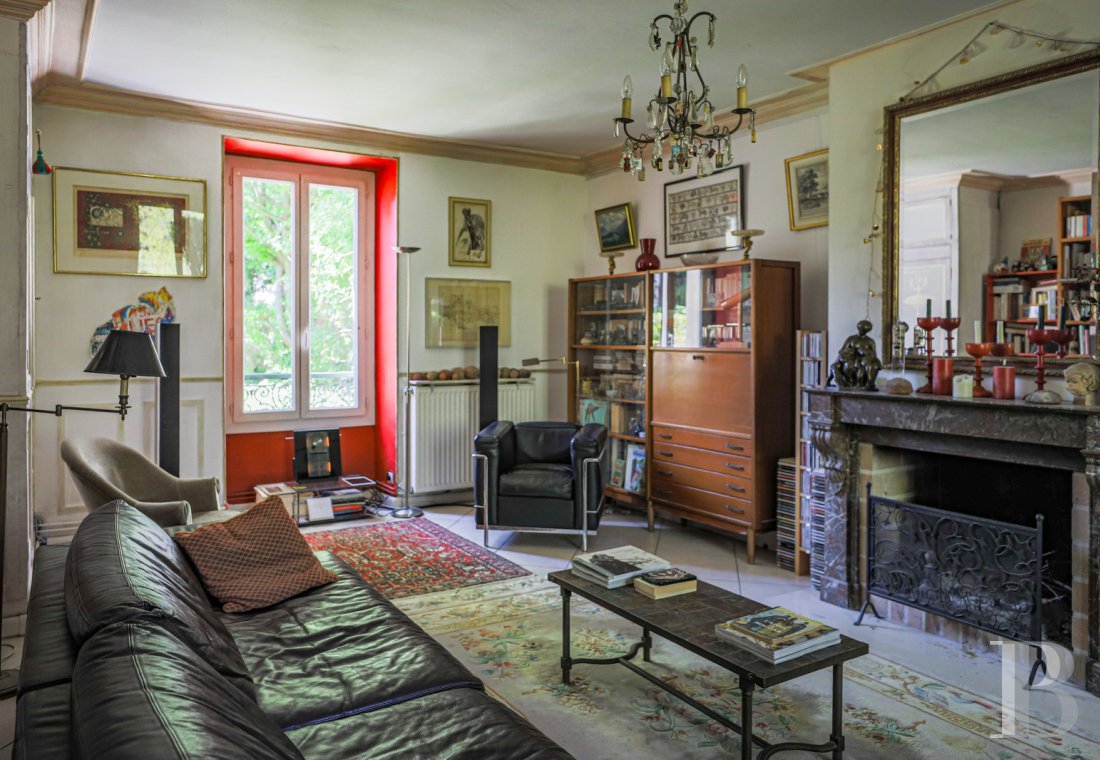 character properties France ile de france   - 6