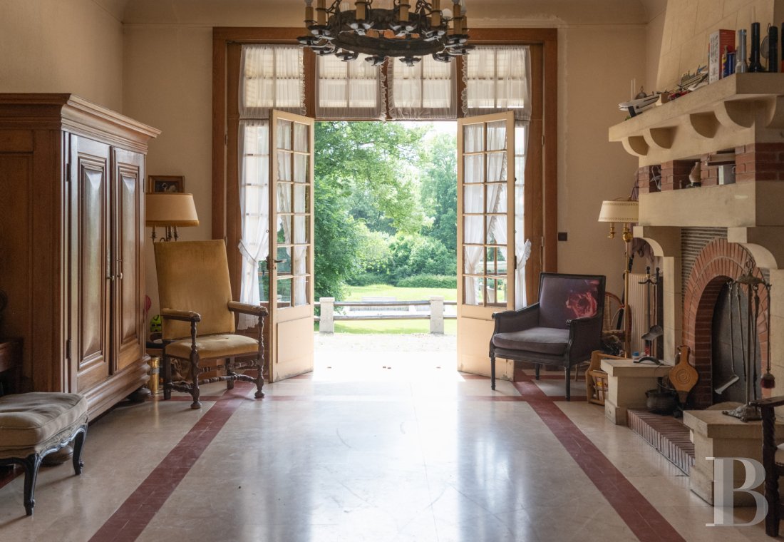 À Villiers-Adam, dans le Val d’Oise, une maison de famille de style anglo-normand dans son vaste parc  - photo  n°8
