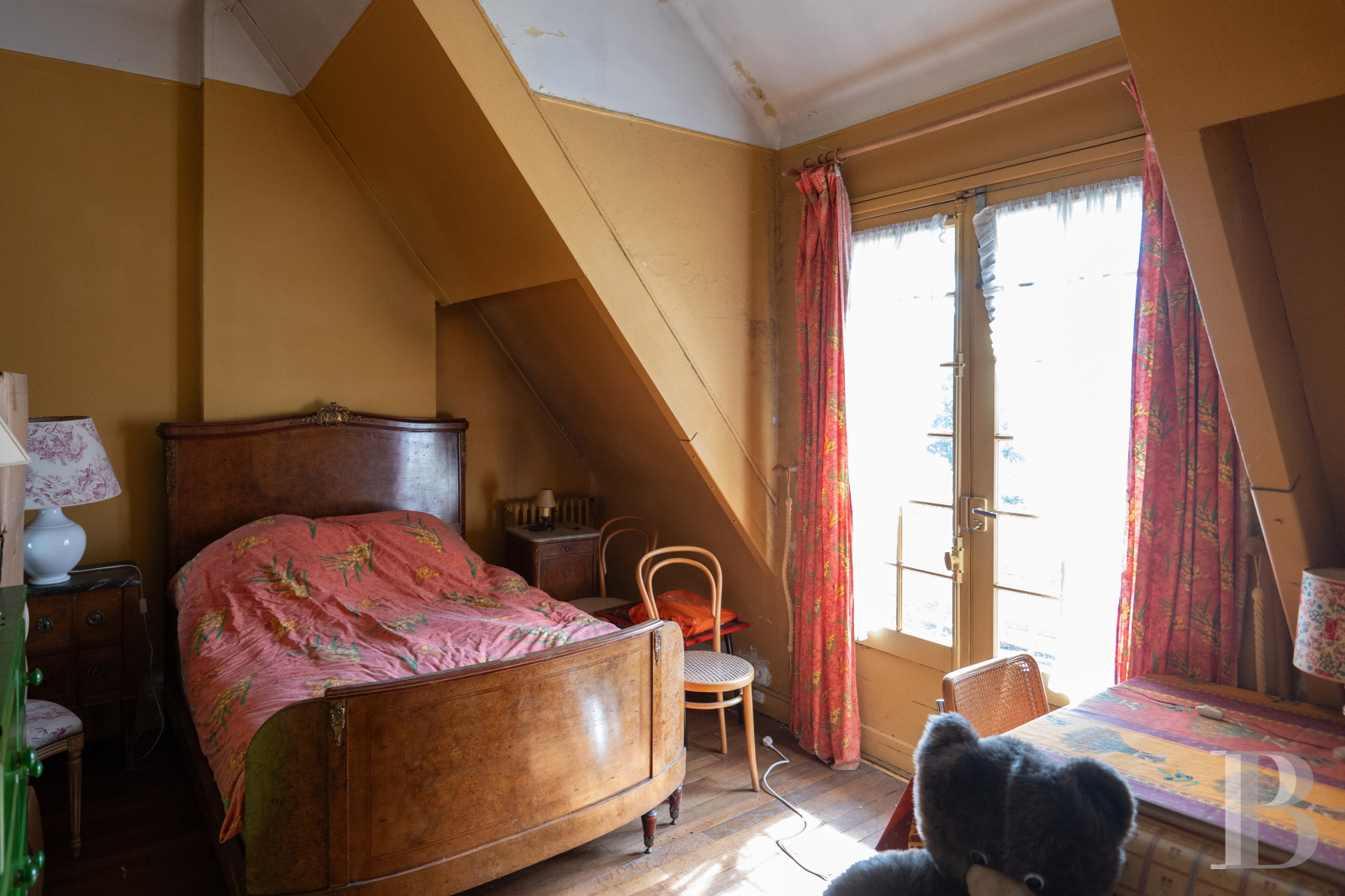 À Villiers-Adam, dans le Val d’Oise, une maison de famille de style anglo-normand dans son vaste parc  - photo  n°11