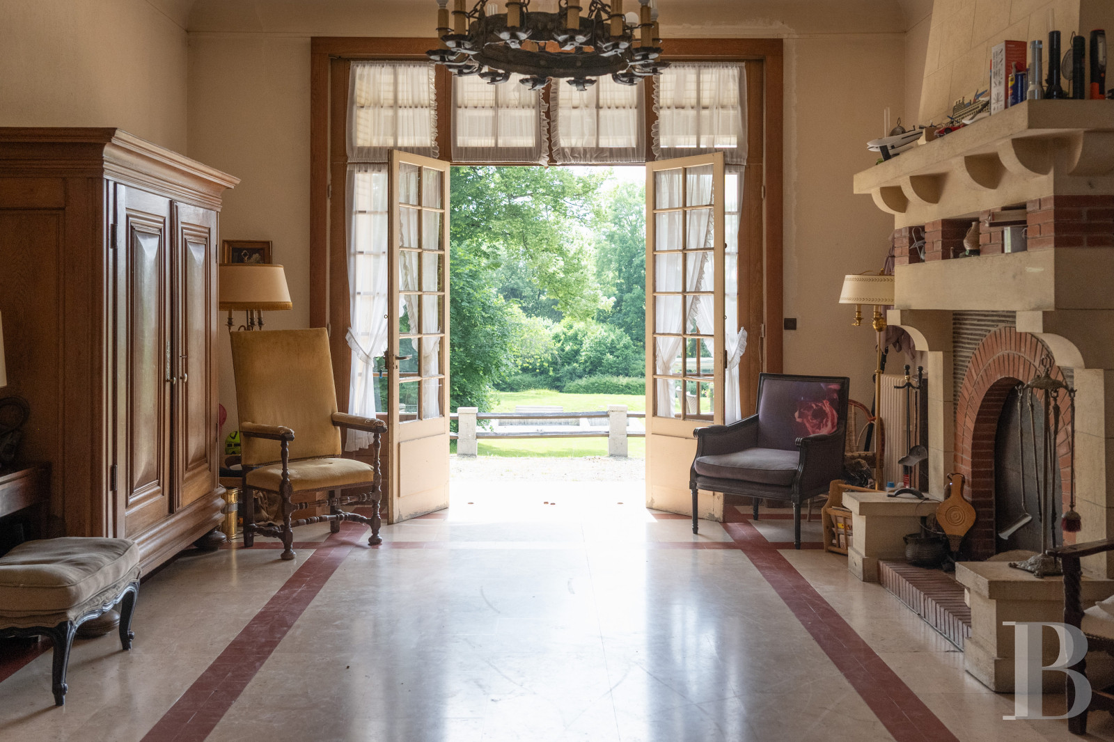À Villiers-Adam, dans le Val d’Oise, une maison de famille de style anglo-normand dans son vaste parc  - photo  n°8