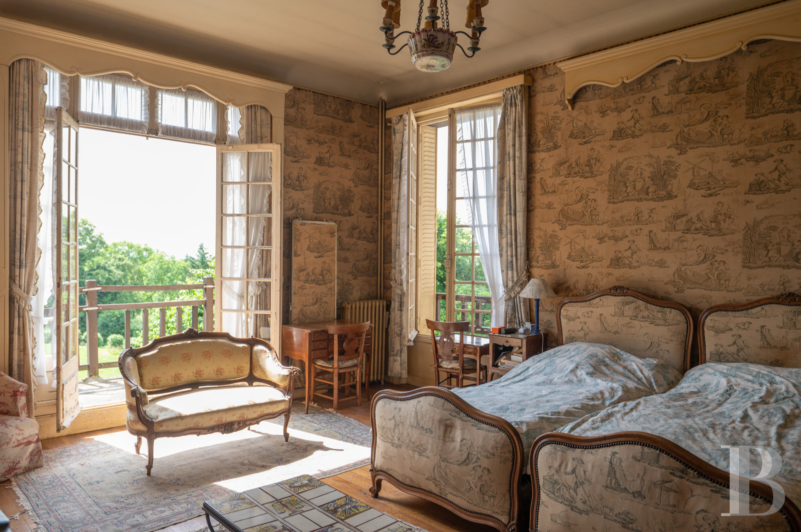 À Villiers-Adam, dans le Val d’Oise, une maison de famille de style anglo-normand dans son vaste parc  - photo  n°13