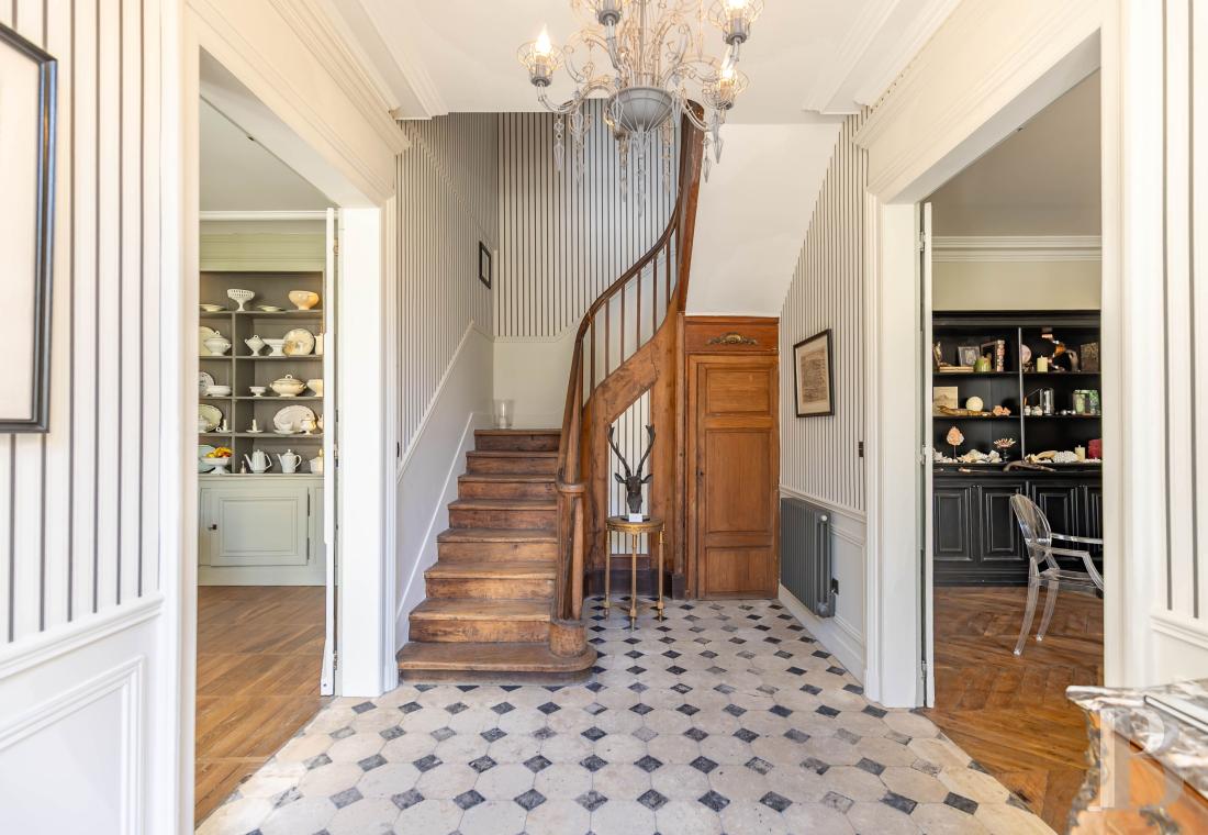 A 17th-century mansion in the centre of Blois - photo  n°17