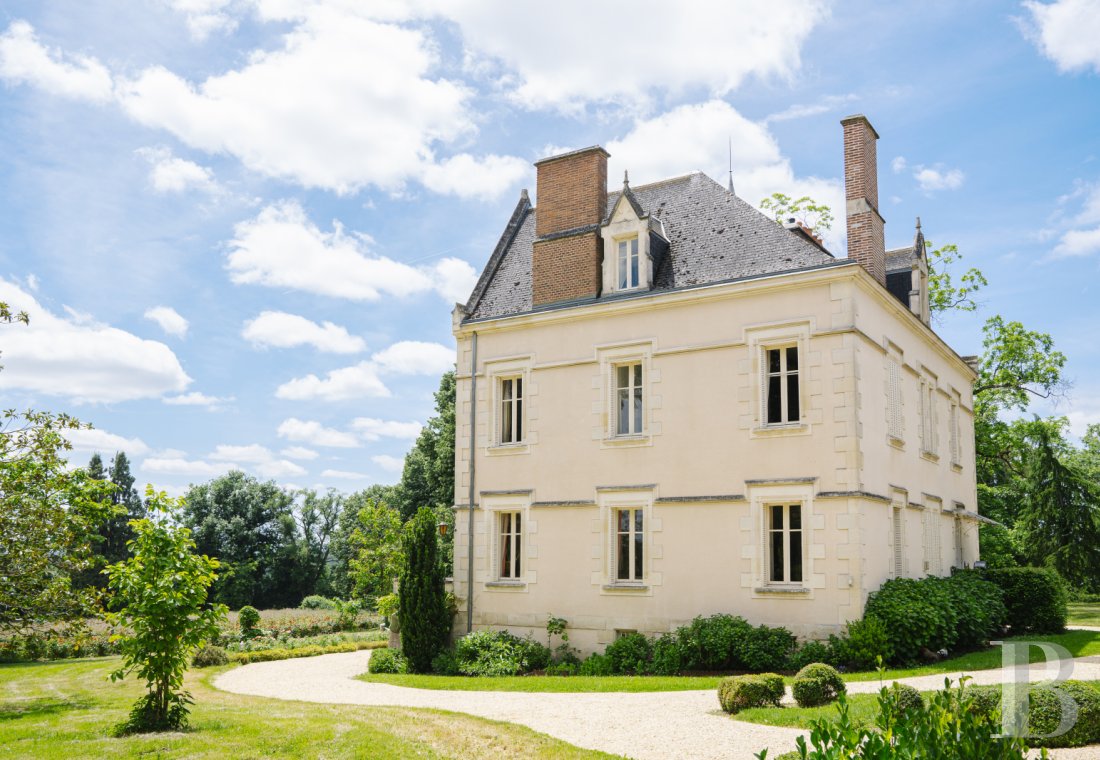 chateaux a vendre auvergne   - 2