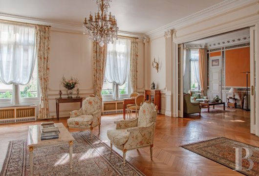 paris - Un appartement de réception traversant, de 388 m²,  au sein d'un immeuble Art déco dans le nord du 16e arrondissement