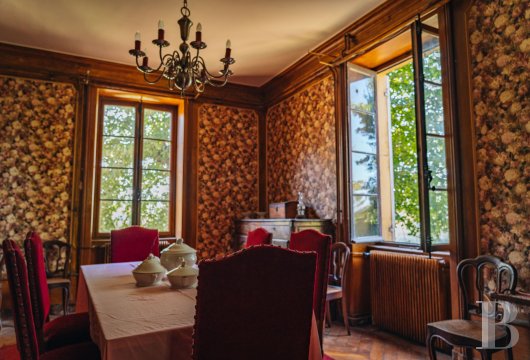 character properties France rhones alps   - 6