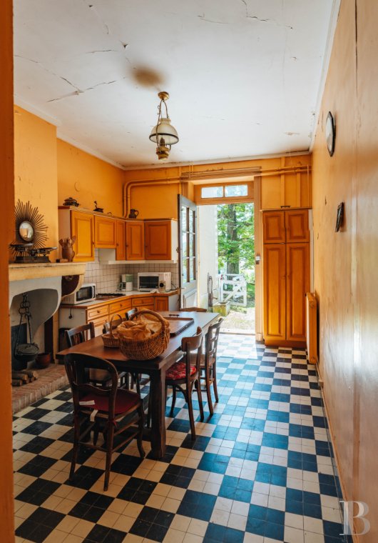 character properties France rhones alps   - 8