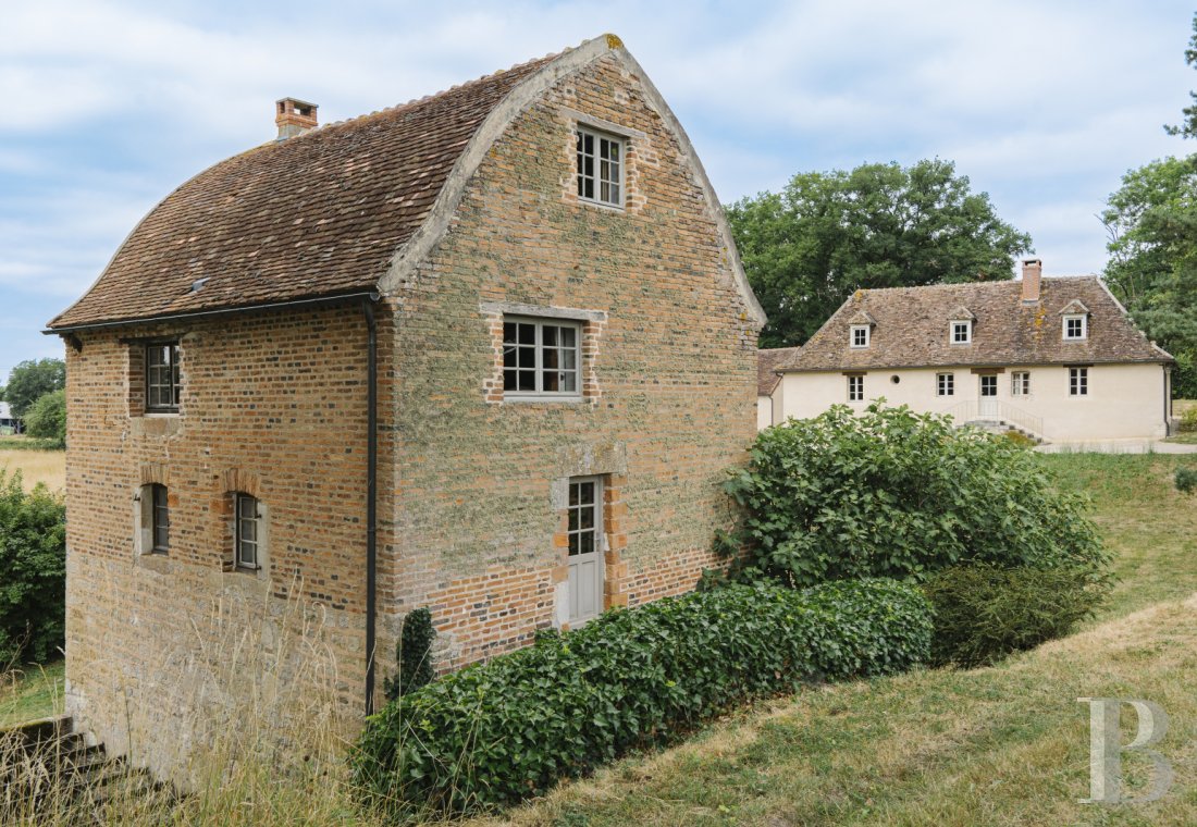 moulins a vendre bourgogne   - 3