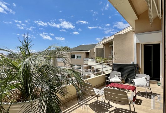 provence-cote-dazur - A bright duplex apartment with a sunny terrace just a few minutes by bike from the beach, in Marseille's 8th arrondissement 