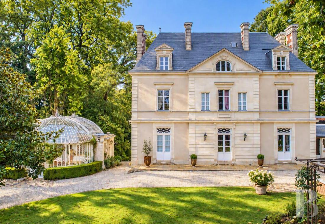 demeures et maisons a vendre france pays de loire   - 1