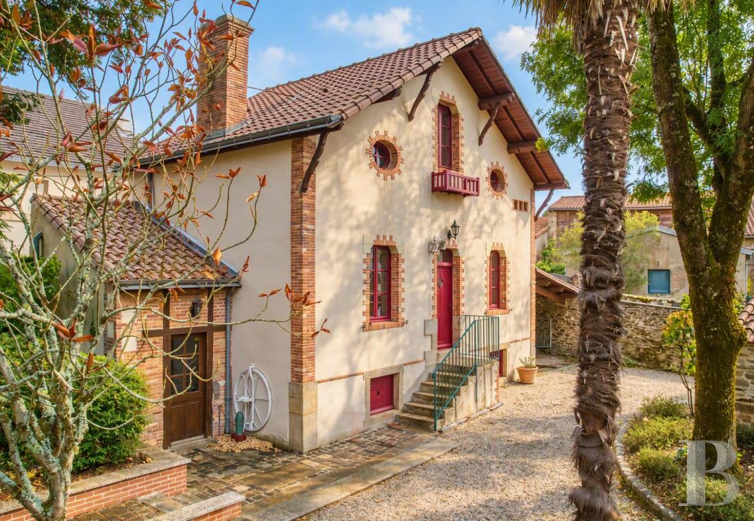 demeures et maisons a vendre france pays de loire   - 22
