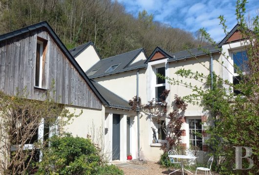 center-val-de-loire - 20 minutes to the east of Tours, a former outbuilding, transformed into a pleasant family home with a garden