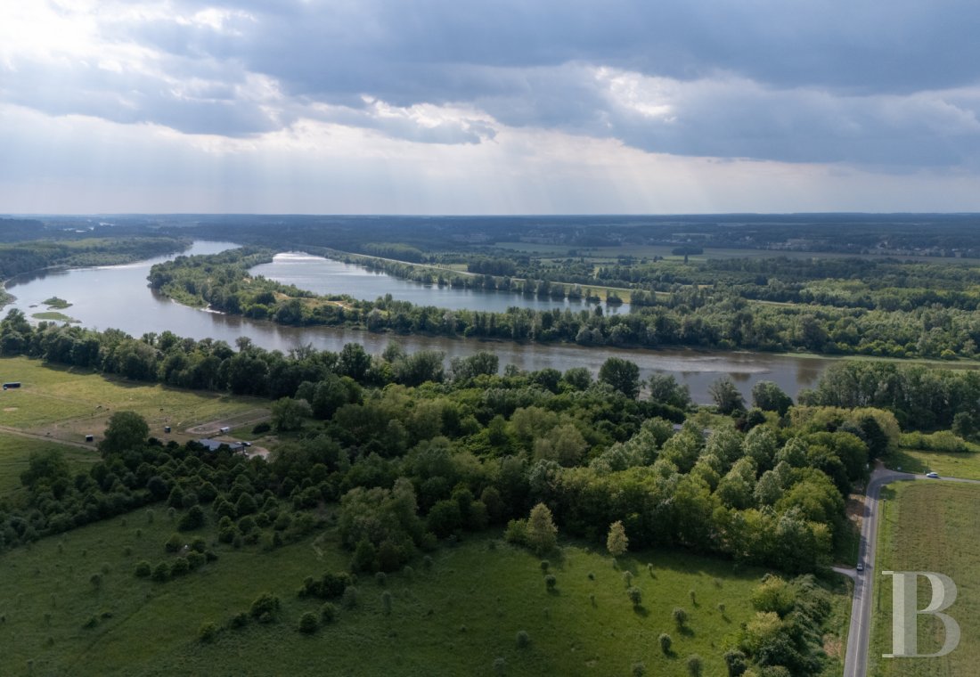 chateaux a vendre centre val de loire   - 25