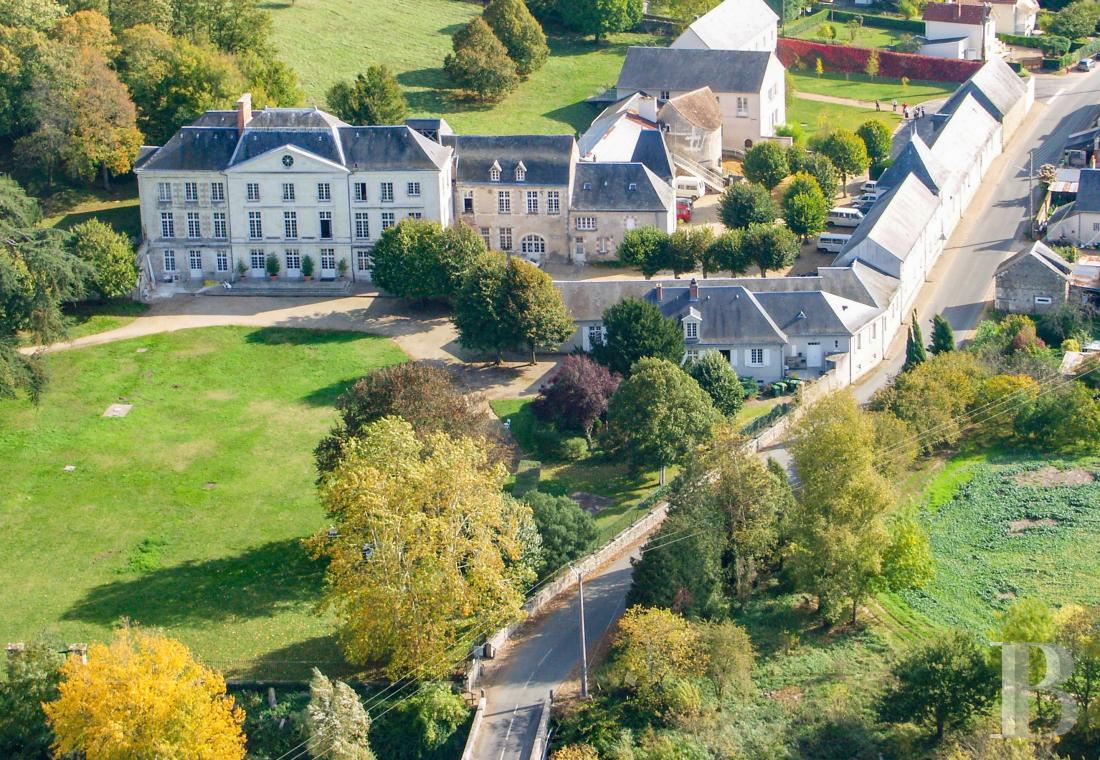 chateaux for sale France center val de loire   - 1