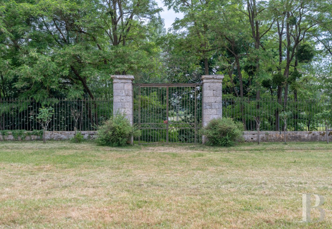 chateaux a vendre centre val de loire   - 23