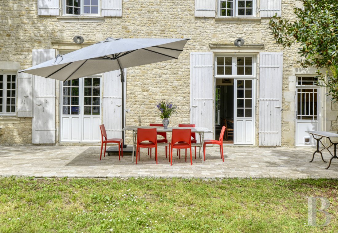 A renovated house on a wine-growing estate just outside La Rochelle in Charente-Maritime - photo  n°7