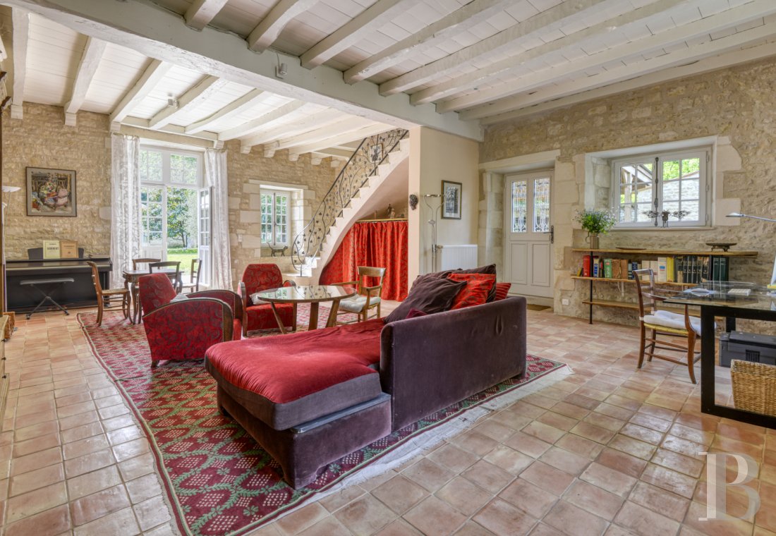A renovated house on a wine-growing estate just outside La Rochelle in Charente-Maritime - photo  n°8